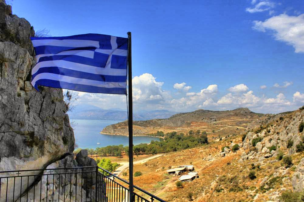 Griechische Flagge auf Ionische Inseln